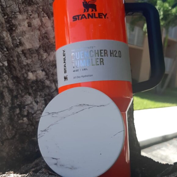 Stanley Steel H2.0 Flowstate Quencher Tumbler - 40 oz Made for USA Original - Picture 8 of 10